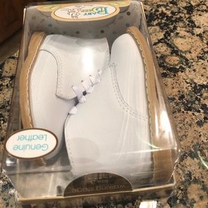 Baby deer leather hi top white boot, infant sz 3